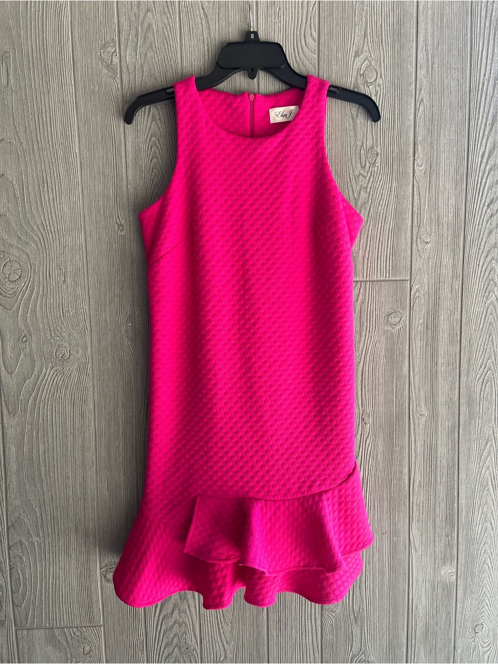 Eliza J Pink Textured Ruffle Hem Cocktail Dress Women’s Size 4 Fuchsia